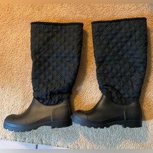 Dirty Laundry new in box Pinnacle nylon/black boot, size 9